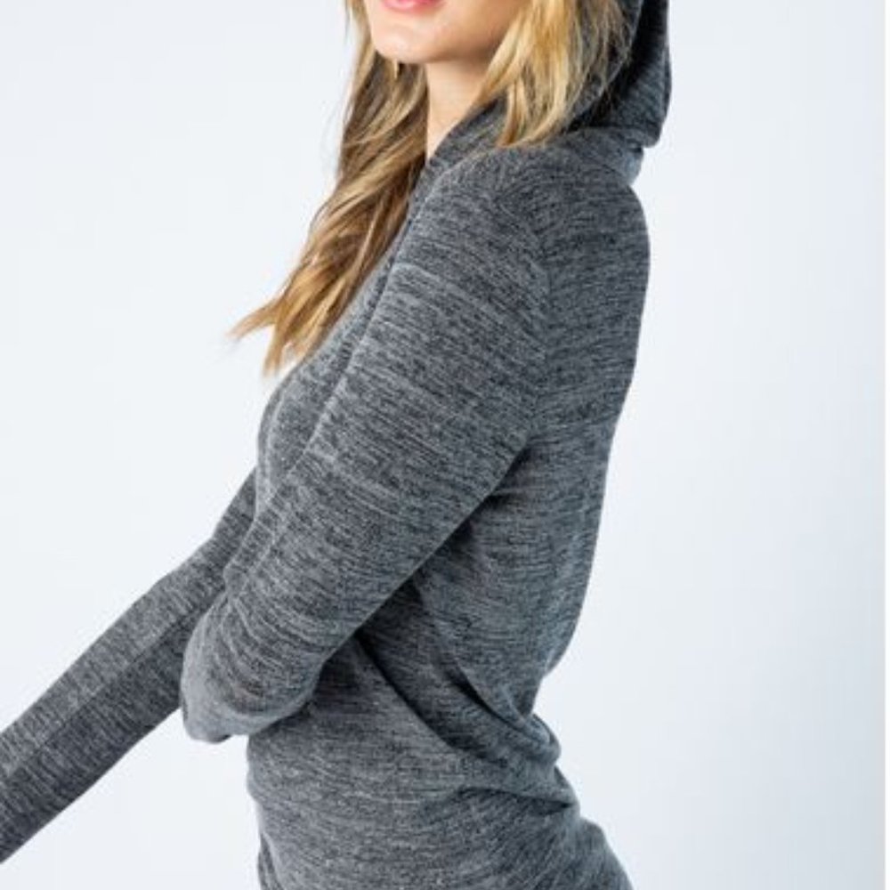 Vocal Apparel - HOODIE LONG SLEEVE TOP WITH STONES